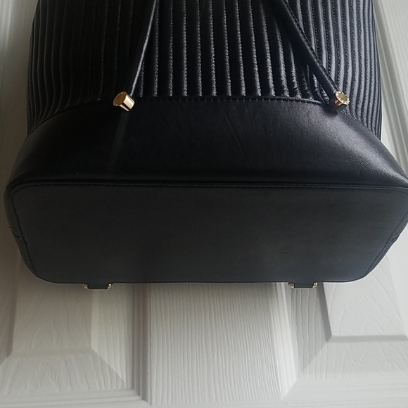 Henri bendel backpack - Picture 4 of 16